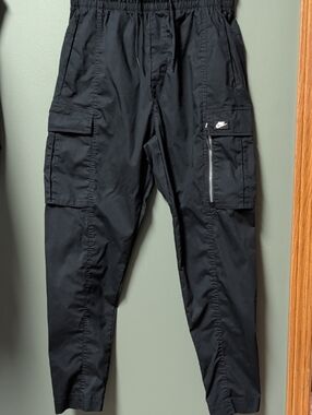 Nike Black Pants with Zip Pocket size small